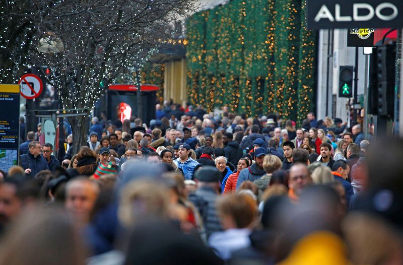 &copy; Reuters. FILE PHOTO: People shopping on Oxford Street in central London, Britain, December 20, 2018. REUTERS/Henry Nicholls