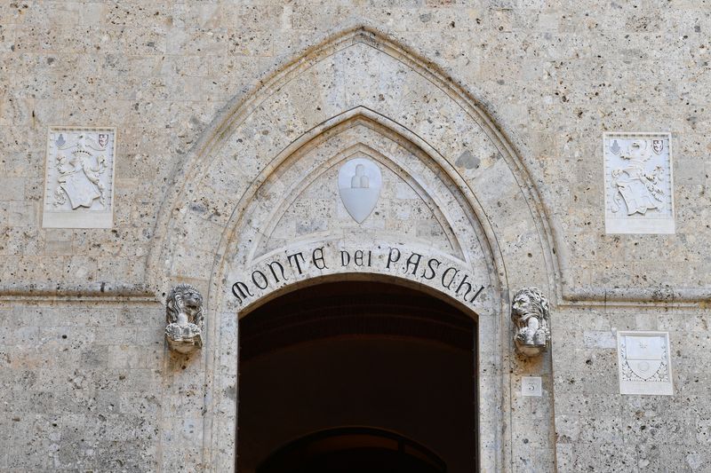 &copy; Reuters. FILE PHOTO: View of the entrance to the headquarters of Monte dei Paschi di Siena (MPS), the oldest bank in the world, which is facing massive layoffs as part of a planned corporate merger, in Siena, Italy, August 11, 2021. REUTERS/Jennifer Lorenzini