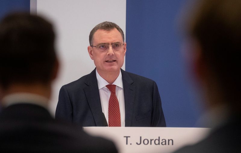 &copy; Reuters. Swiss National Bank Chairman Thomas Jordan addresses a news conference in Zurich, September 22, 2022.  REUTERS/Arnd Wiegmann