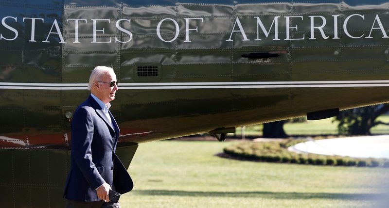 &copy; Reuters. الرئيس الأمريكي جو بايدن في البيت الأبيض بواشنطن يوم الاثنين. تصوير: ايفيلين هوكستاين - رويترز. 