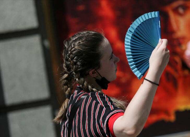 &copy; Reuters. 　この夏の欧州は例年より高温かつ長期にわたる熱波に襲われ、数々の記録が塗り替えられた。気候変動に伴い熱波襲来の頻度は上がり、猛暑による事故、病気、死亡のリスクが増大してい