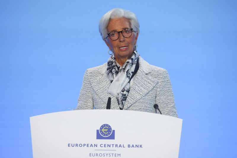 &copy; Reuters. FILE PHOTO: Christine Lagarde, European Central Bank (ECB) president addresses a news conference following the ECB's monetary policy meeting in Frankfurt, Germany, September 8, 2022.  REUTERS/Kai Pfaffenbach/File Photo