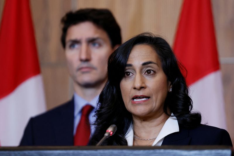 &copy; Reuters. FILE PHOTO: Canada's Minister of National Defence Anita Anand and Canada's Prime Minister Justin Trudeau take part in a news conference about the federal government's response to Hurricane Fiona in Ottawa, Canada, September 26, 2022. REUTERS/Blair Gable/F