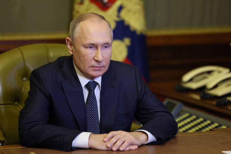 &copy; Reuters. الرئيس الروسي فلاديمير بوتين في سانت بطرسبرج يوم العاشر من أكتوبر تشرين الأول 2022. صورة لرويترز من وكالة سبوتنيك. 