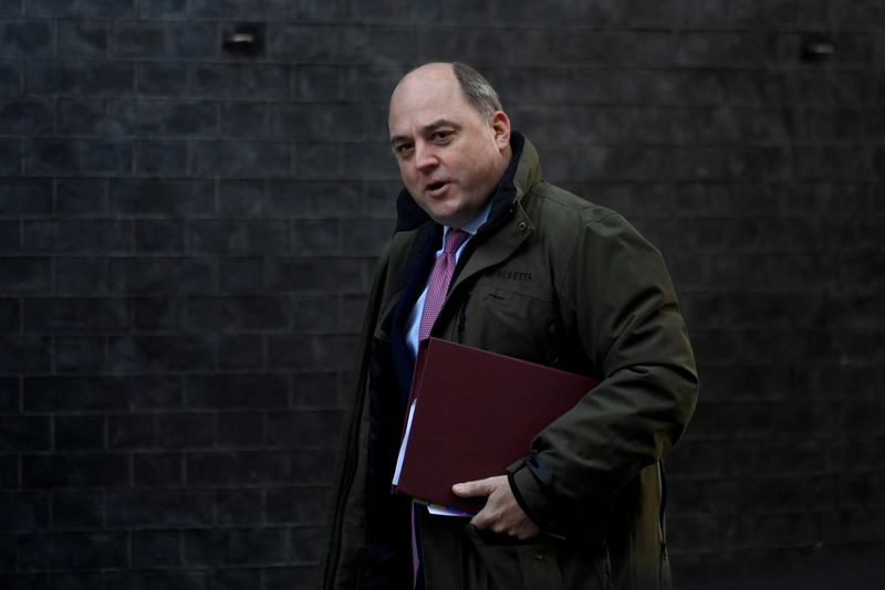 &copy; Reuters. Le ministre britannique de la Défense, Ben Wallace, à Downing Street, Londres, Grande-Bretagne. /Photo prise le 11 octobre 2022/REUTERS/Toby Melville