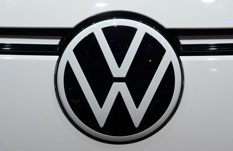 &copy; Reuters. 　１０月１２日、ドイツ自動車大手フォルクスワーゲン（ＶＷ）は中国の車載人工知能（ＡＩ）半導体メーカー、地平線機器人（ホライズン・ロボティクス）との合弁事業に最大２０億ユー