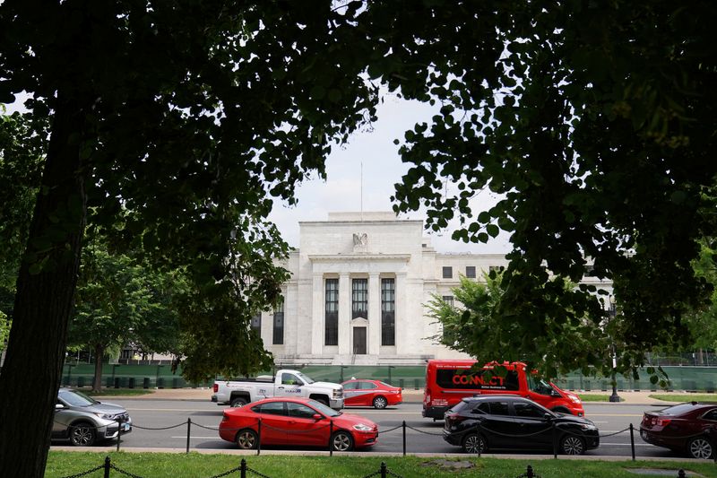 © Reuters. The exterior of the Marriner S. Eccles Federal Reserve Board Building is seen in Washington, D.C., U.S., June 14, 2022. REUTERS/Sarah Silbiger