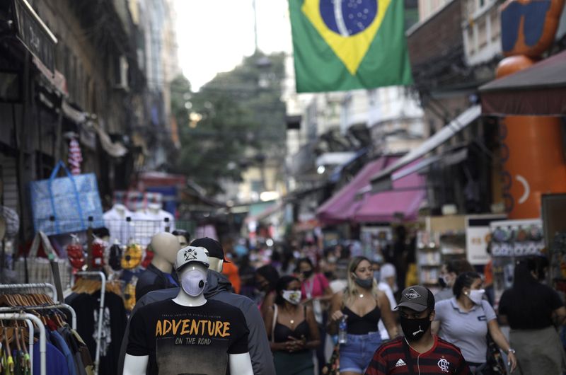 © Reuters. Shopping de comércio popular no Rio de Janeiro
11/08/2020
REUTERS/Ricardo Moraes