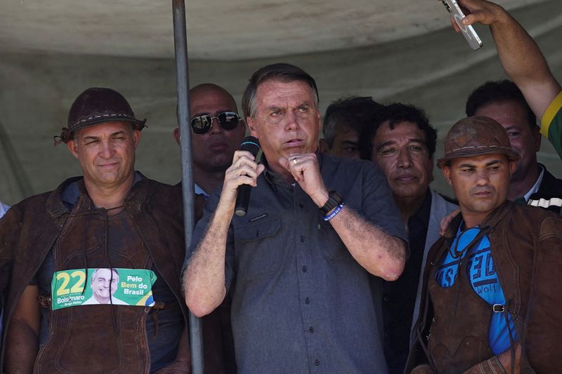 © Reuters. Presidente Jair Bolsonaro durante comício em Recife
13/10/2022 REUTERS/Diego Nigro