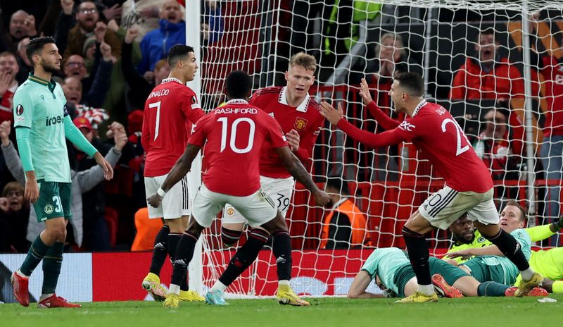 &copy; Reuters. Scott McTominay comemora após marcar o gol do Manchester United sobre o Omonia Nicosia.REUTERS/Phil Noble