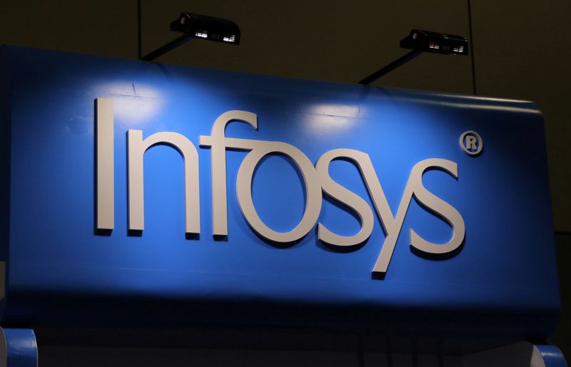 © Reuters. FILE PHOTO: The Infosys logo is seen at the SIBOS banking and financial conference in Toronto, Ontario, Canada October 19, 2017. Picture taken October 19, 2017. REUTERS/Chris Helgren/File Photo