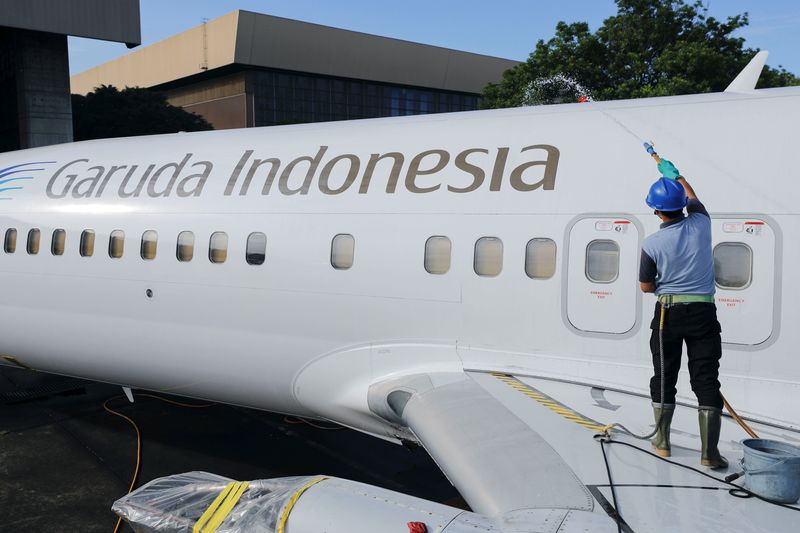 Carrier Garuda Indonesia's shareholders approve rights issue plan