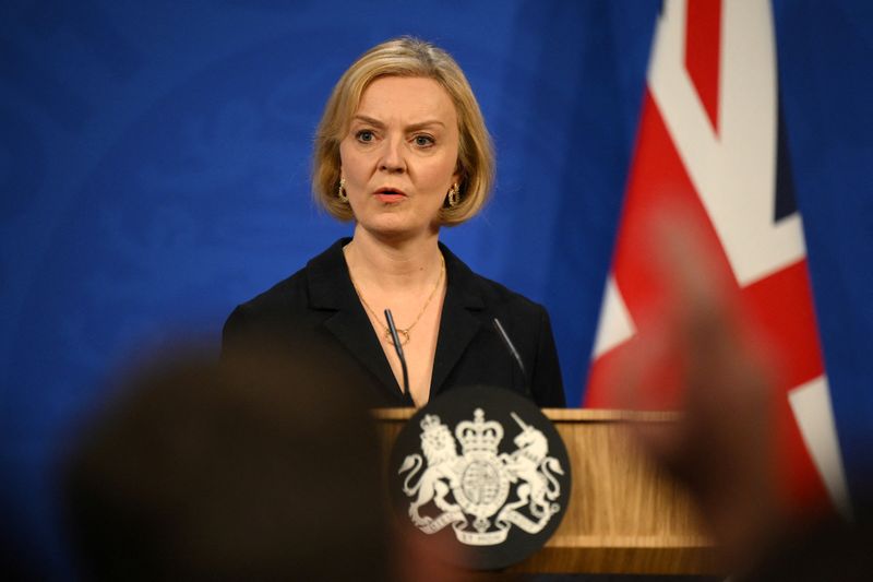 &copy; Reuters. Primeira-ministra britânica, Liz Truss, participa de coletiva de imprensa em Londres
14/10/2022
Daniel Leal/Pool via REUTERS