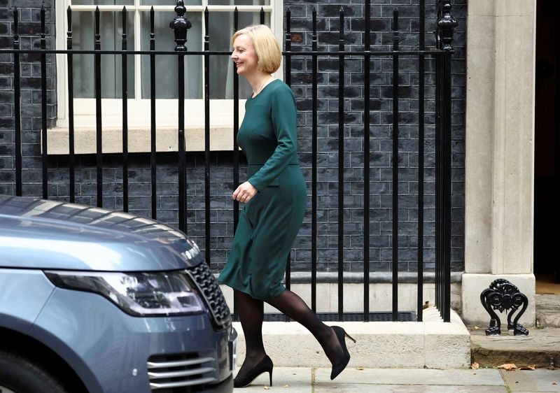 &copy; Reuters. British Prime Minister Liz Truss walks outside Number 10 Downing Street, in London, Britain, October 12, 2022. REUTERS/Hannah McKay