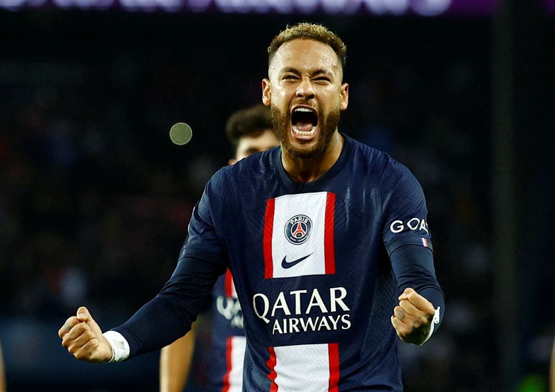 &copy; Reuters. La star du football brésilien Neymar lors d'un match du PSG à Paris. /Photo prise le 16 octobre 2022/REUTERS/Stéphane Mahé