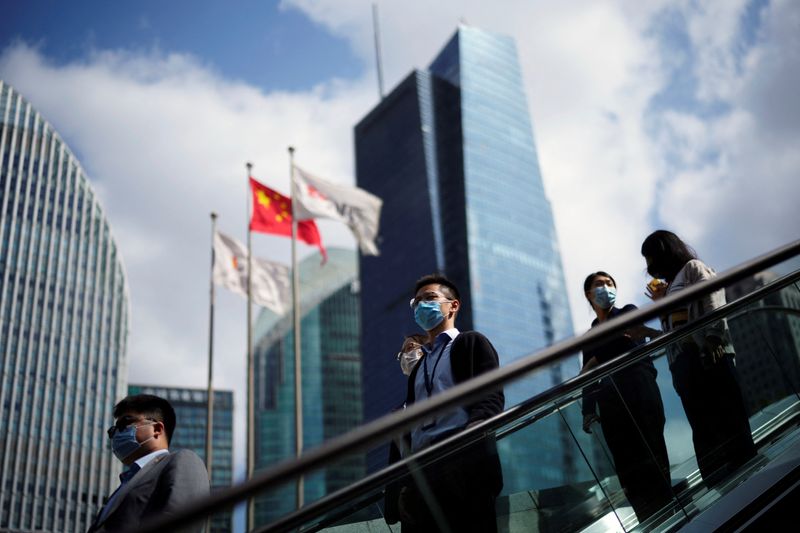 &copy; Reuters.  １０月１７日、    中国国家統計局のウェブサイトによると、中国政府は１８日に発表を予定していた第３・四半期の国内総生産（ＧＤＰ）など、今週の経済指標発表を延期する。上海で１
