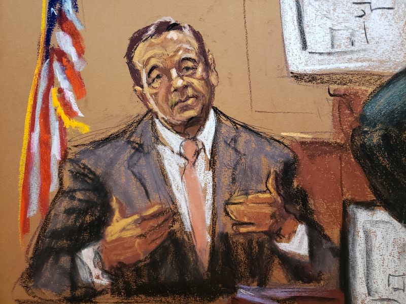 © Reuters. Kevin Spacey testifies during Anthony Rapp's civil sex abuse case against Spacey in this courtroom sketch from the trial in New York, U.S., October 17, 2022. REUTERS/Jane Rosenberg