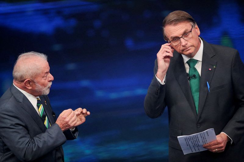 &copy; Reuters. FILE PHOTO: Brazil's former President Luiz Inacio Lula da Silva and Brazil's President Jair Bolsonaro participate in a candidates' debate ahead of a runoff election, in Sao Paulo, Brazil, October 16, 2022. REUTERS/Mariana Greif/File Photo