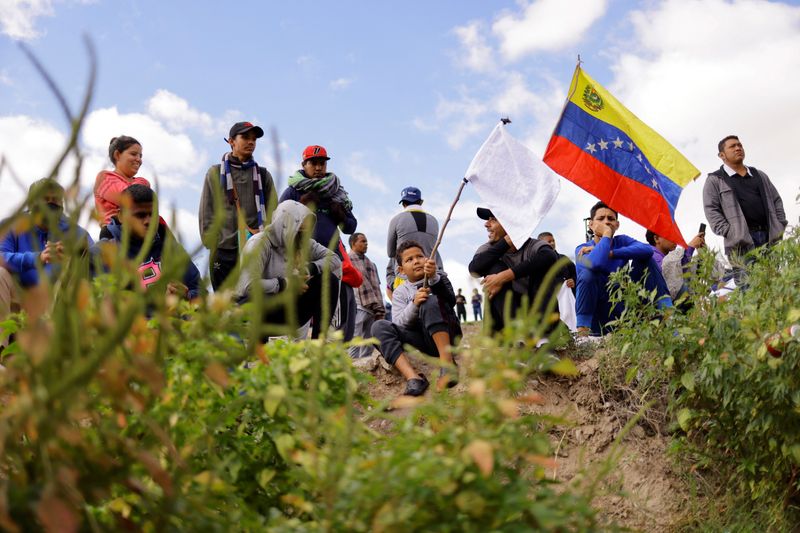 U.N. agency flags concern over mass Venezuelan expulsions from U.S