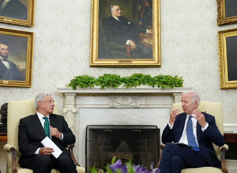 &copy; Reuters. FILE PHOTO - U.S. President Joe Biden meets with Mexican President Andres Manuel Lopez Obrador in the Oval Office of the White House in Washington, U.S., July 12, 2022. REUTERS/Kevin Lamarque