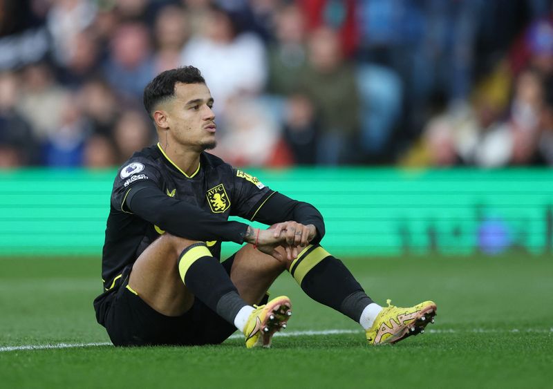 &copy; Reuters. Philippe Coutinho no jogo Leeds United x Aston Villa
 2/10/2022    Action Images via Reuters/Lee Smith 