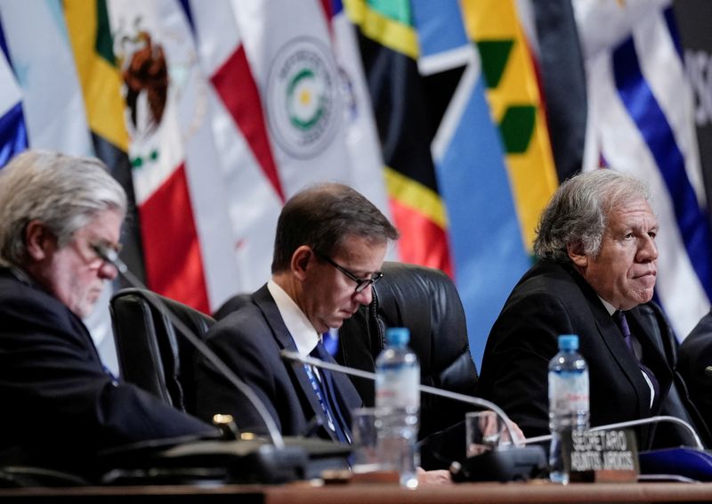 &copy; Reuters. FOTO DE ARCHIVO: El Secretario General de la Organización de los Estados Americanos (OEA), Luis Almagro, asiste a una sesión en la 52 Asamblea General de la OEA, en Lima, Perú, 7 de octubre de 2022. REUTERS/Angela Ponce