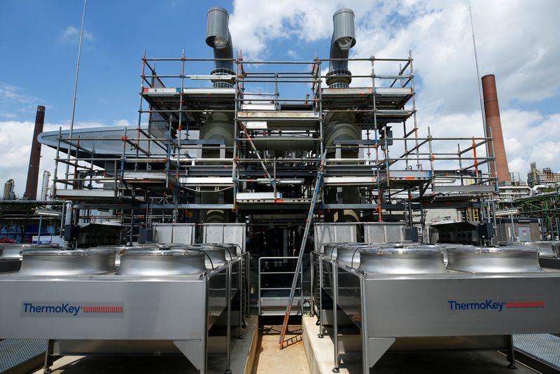 &copy; Reuters. L'usine d'électrolyse d'hydrogène appelée « REFHYNE », l'une des premières usines d'hydrogène verte au monde, à Wesseling près de Cologne, en Allemagne. /Photo prise le 2 juillet 2021/REUTERS/Thilo Schmuelgen