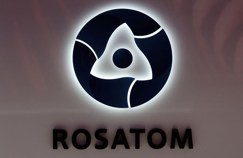 © Reuters. Logo da agência nuclear estatal russa Rosatom, em São Petersburgo, Rússia
16/06/2022
REUTERS/Anton Vaganov/File Photo
