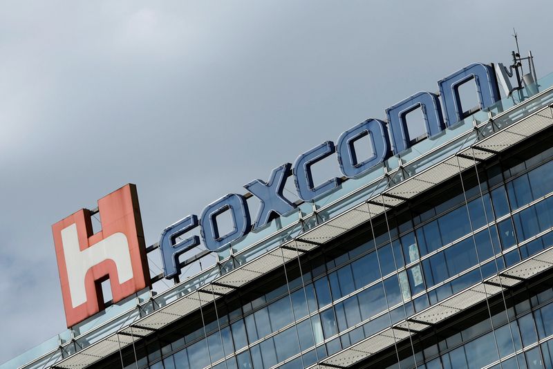 &copy; Reuters. FILE PHOTO: The logo of Foxconn, the trading name of Hon Hai Precision Industry, is seen on top of the company's building in Taipei, Taiwan March 30, 2018. REUTERS/Tyrone Siu