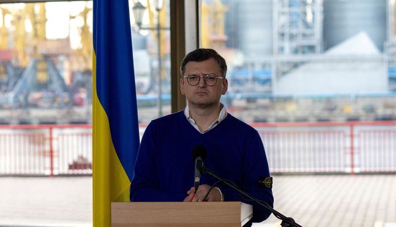&copy; Reuters. وزير الخارجية الأوكراني دميترو كوليبا يتحدث خلال مؤتمر صحفي في أوديسا يوم 14 سبتمبر أيلول 2022. تصوير: أوميت بكطاش - رويتروز.
