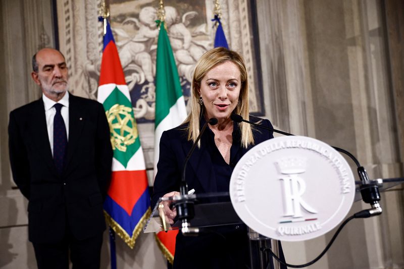 © Reuters. Italy's newly appointed Prime Minister Giorgia Meloni speaks to the media following a meeting with Italian President Sergio Mattarella at the Quirinale Palace in Rome, Italy October 21, 2022. REUTERS/Guglielmo Mangiapane