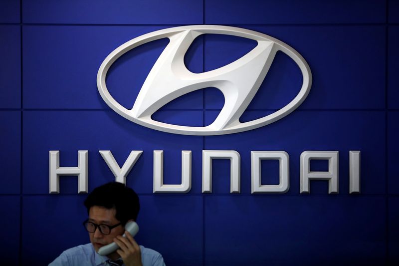&copy; Reuters. Logotipo da Hyundai Motor em concessionária em Seul, Coreia do Sul. 26/04/2017.  REUTERS/Kim Hong-Ji