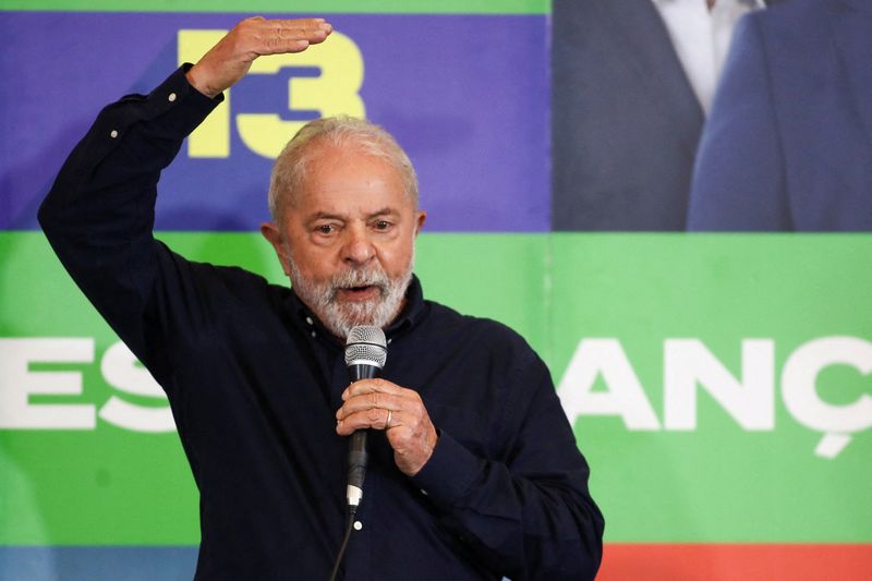 &copy; Reuters. Foto de archivo del expresidente de Brasil Luiz Inacio Lula da Silva hablando en un acto en Sao Paulo
Oct 10, 2022. REUTERS/Carla Carniel