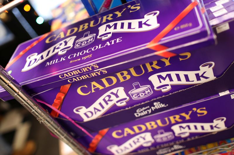 &copy; Reuters. FILE PHOTO: Cadbury chocolates are seen on display at British themed shop Myers of Keswick in Manhattan in New York City, New York, U.S., December 10, 2018. REUTERS/Mike Segar