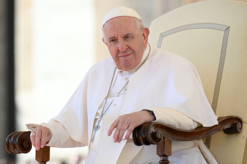 &copy; Reuters. البابا فرنسيس في الفاتيكان يوم 15 أكتوبر تشرين الاول 2022. صورة من الفاتيكان.