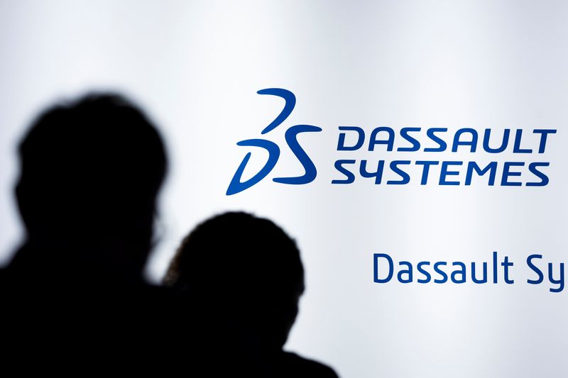 &copy; Reuters. Le logo de Dassault Systèmes lors de la conférence Viva Technology au parc des expositions de la Porte de Versailles, à Paris. /Photo prise le 17 juin 2022/REUTERS/Benoit Tessier
