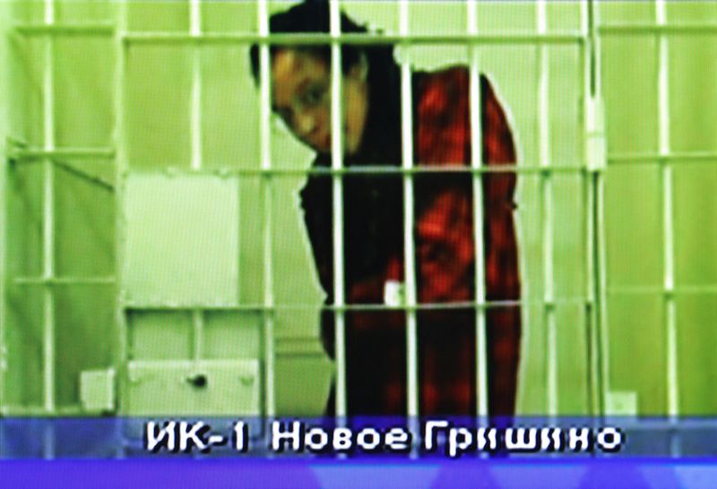 &copy; Reuters. لاعبة كرة السلة الأمريكية بريتني جرينر تظهر على شاشة عبر رابط فيديو خلال جلسة استماع للمحكمة في موسكو يوم الثلاثاء. تصوير: إيفجينيا نوفوزين