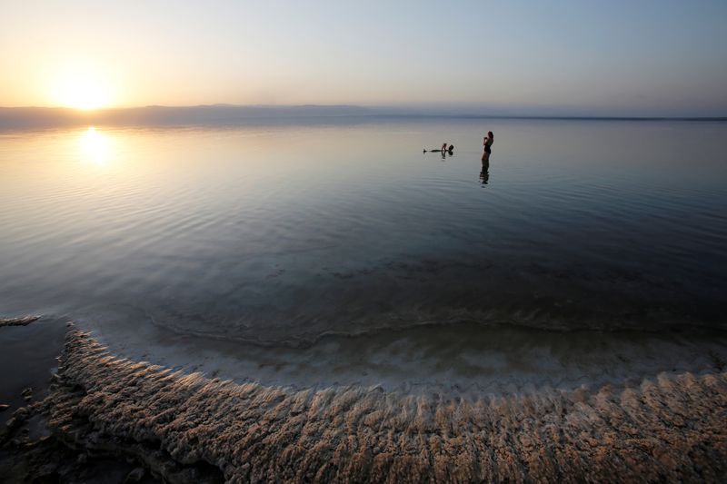 &copy; Reuters. البحر الميت قرب العاصمة الأردنية عمان في صورة من أرشيف رويترز.