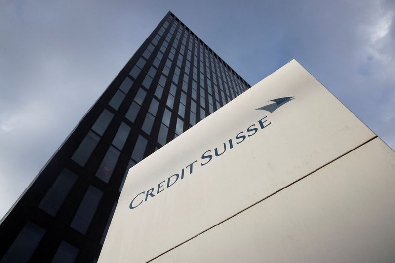 &copy; Reuters. The logo of Swiss bank Credit Suisse is seen in front of an office building in Zurich, Switzerland October 26, 2022. REUTERS/Arnd Wiegmann/File Photo