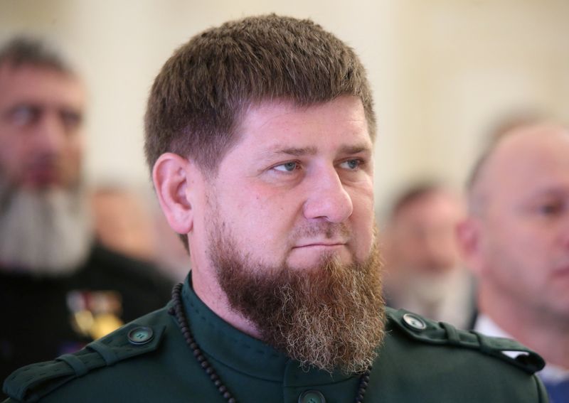 &copy; Reuters. Imagem de arquivo: O líder checheno Ramzan Kadyrov em cerimônia em Grozny, na Rússia. 5 de outubro, 2021 REUTERS/Chingis Kondarov/Arquivo