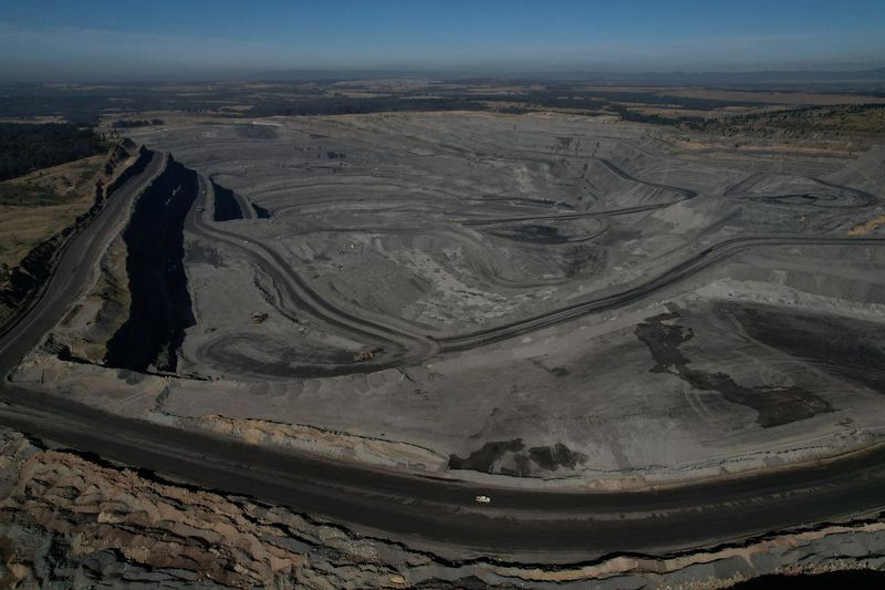 &copy; Reuters. FILE PHOTO: Glencore's Mount Owen coal mine is pictured in Ravensworth, Australia, June 21, 2022. REUTERS/Loren Elliott