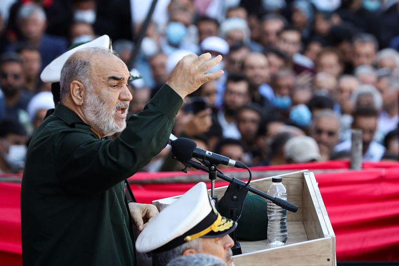 &copy; Reuters. El comandante en jefe del Cuerpo de la Guardia Revolucionaria Islámica (CGRI), el general de división Hossein Salami, habla durante una ceremonia fúnebre en Shiraz, Irán. 29 de octubre de 2022. Majid Asgaripour/WANA (Agencia de Noticias de Asia Occide