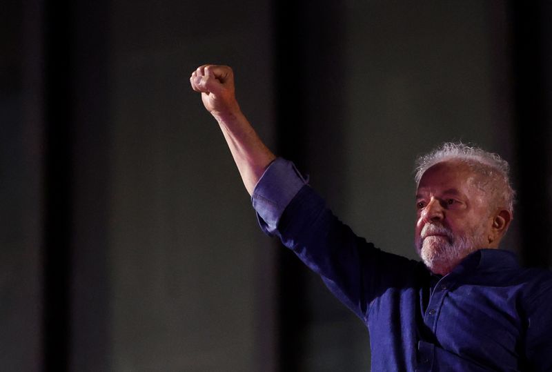 &copy; Reuters. Brazil's former President and presidential candidate Luiz Inacio Lula da Silva gestures at an election night gathering on the day of the Brazilian presidential election run-off, in Sao Paulo, Brazil, October 30, 2022. REUTERS/Amanda Perobelli
