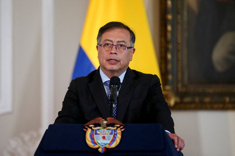 &copy; Reuters. FILE PHOTO: Colombia's President Gustavo Petro attends a meeting to review cooperation on security, trade and climate change issues, at the headquarters of the Colombian Presidency, in Bogota, Colombia October 3, 2022. REUTERS/Luisa Gonzalez/Pool/File Pho