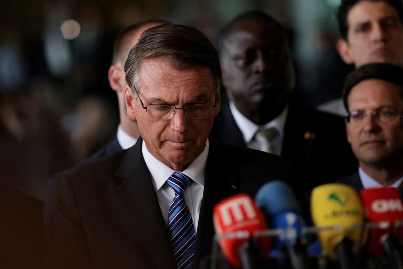 &copy; Reuters. Presidente Jair Bolsonaro durante pronunciamento no Palácio da Alvorada
01/11/2022 REUTERS/Adriano Machado