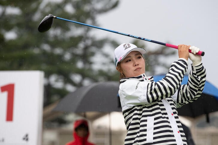&copy; Reuters. 女子ゴルフの日米両ツアーを兼ねる大会、ＴＯＴＯジャパンクラシックの組み合わせが発表され、昨年大会で優勝した古江彩佳（写真）は西村優菜、全米女子オープン選手権覇者のミンジー