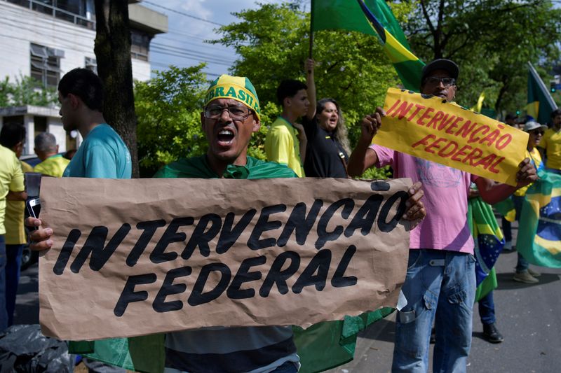 &copy; Reuters. Apoiadores do presidente Jair Bolsonaro em Belo Horizonte
01/11/2021
REUTERS/Washington Alves