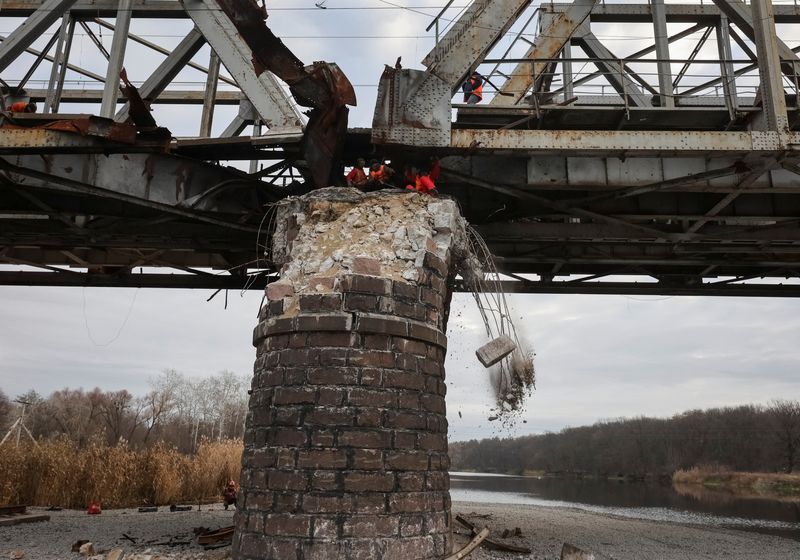 Ukraine vows to repair shattered rail network to reconnect retaken towns