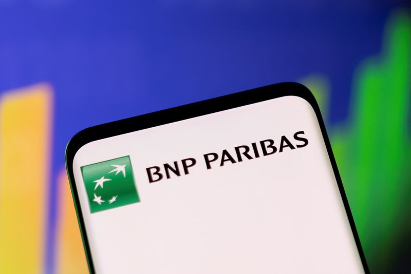 &copy; Reuters. FILE PHOTO: BNP Paribas logo and stock graph are seen in this illustration taken, May 1, 2022. REUTERS/Dado Ruvic/Illustration