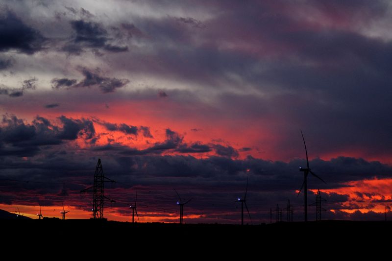 Analysis: Energy market turmoil shakes Europe's green power plan